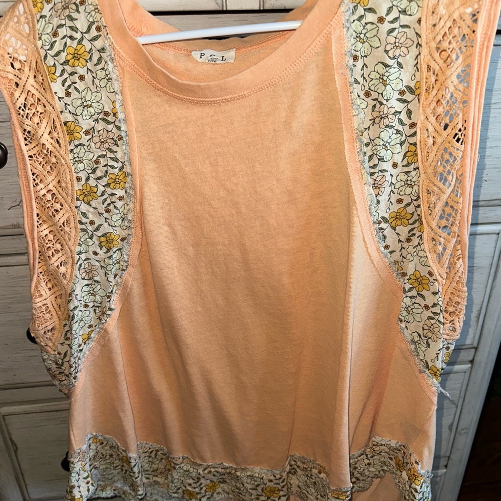 POL Peach Jam Daffodil Pattern Women's Top - Picture 4 of 5